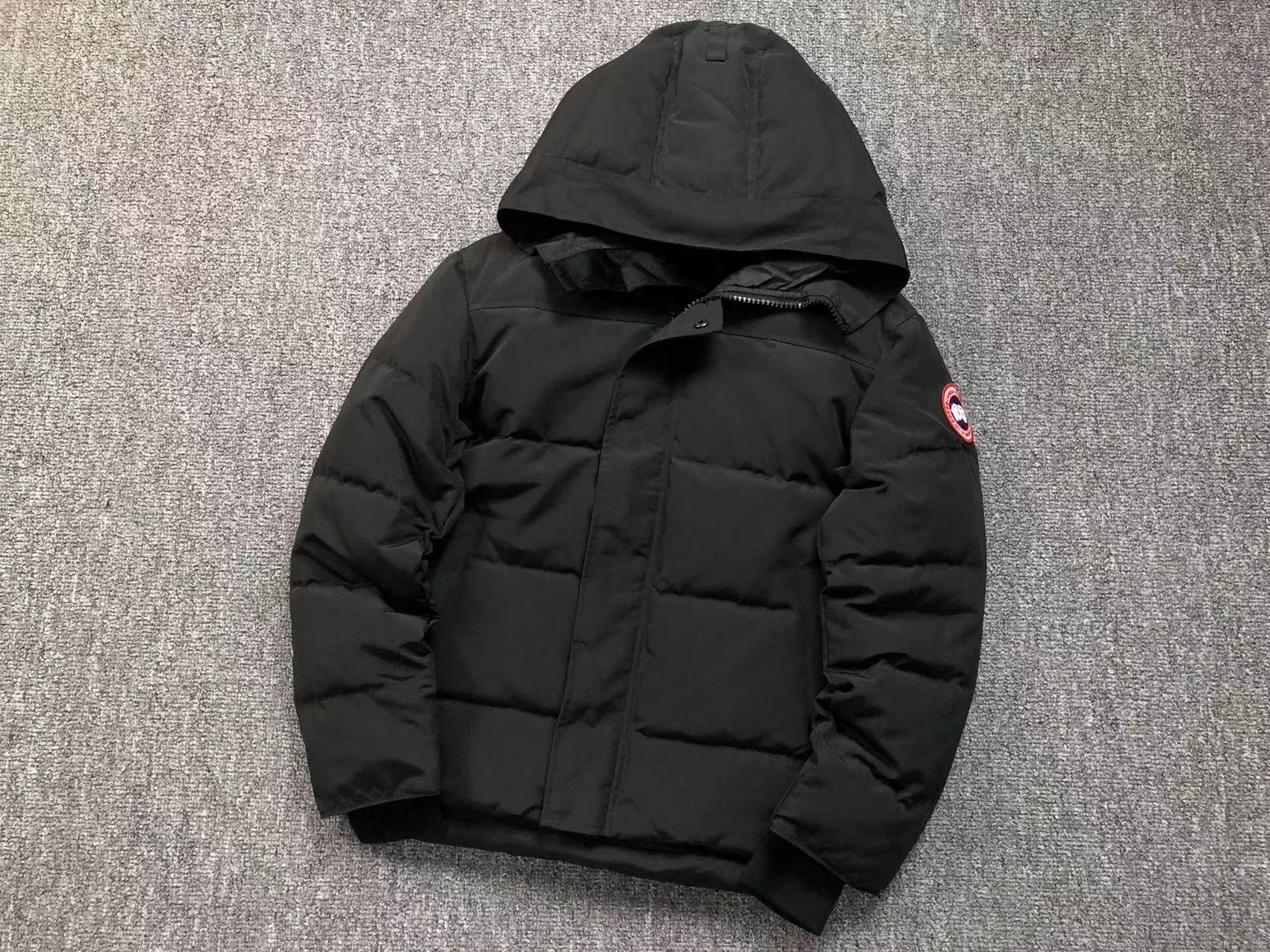 Canada Goose Winterjacke Schwarz 1