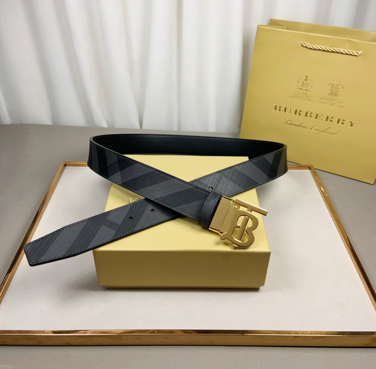 Burberry Belt Pattern Gold 4