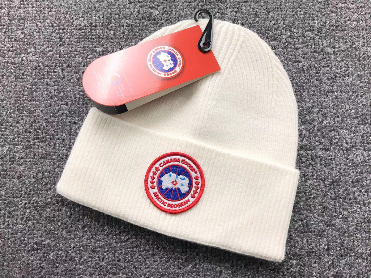 Canada Goose Beanie White 4