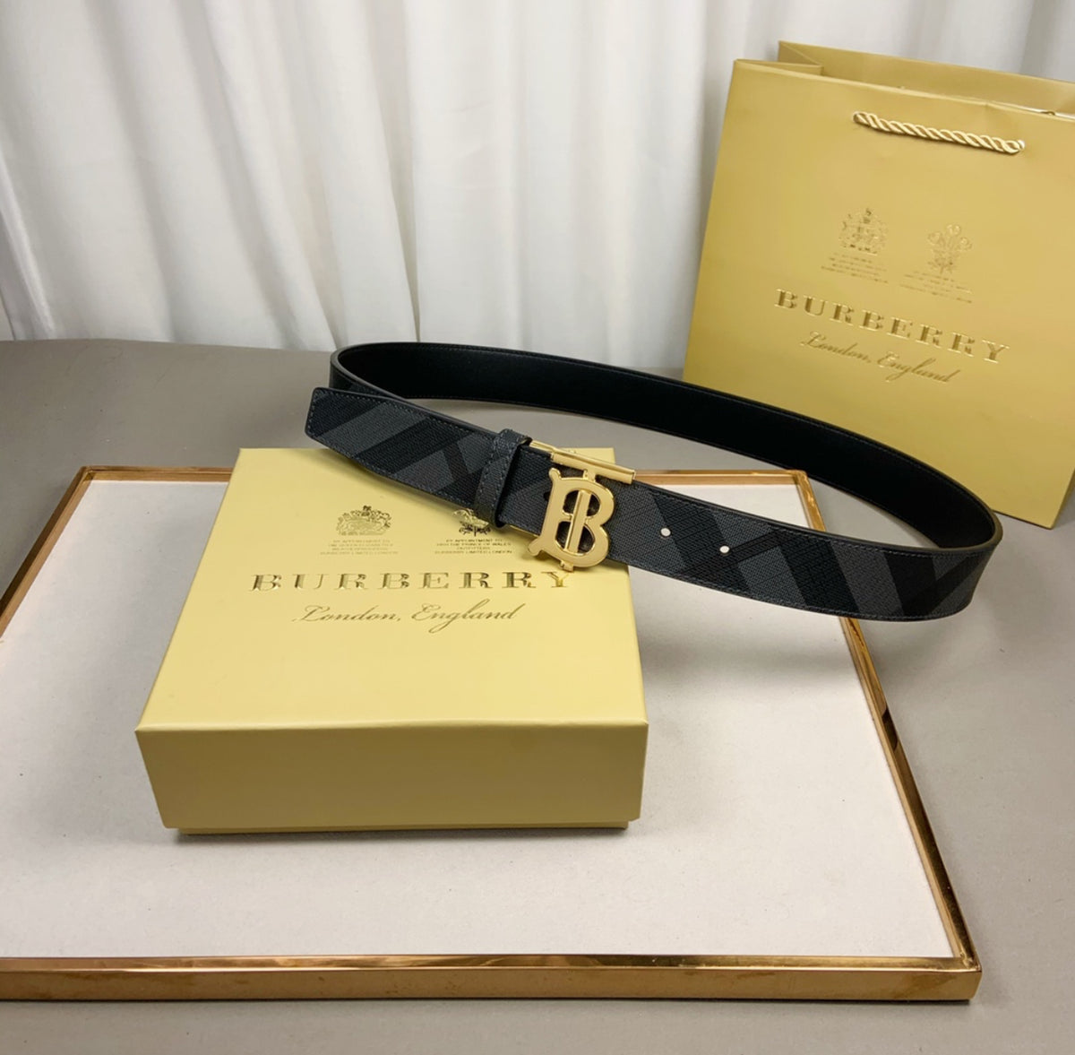 Burberry Belt Pattern Gold 4