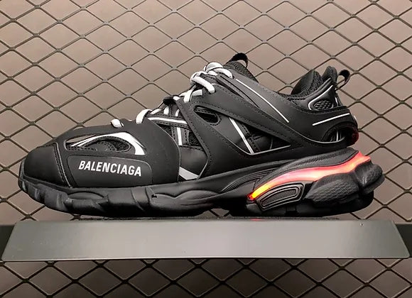 Balenciaga Tracks Schwarz LED 4